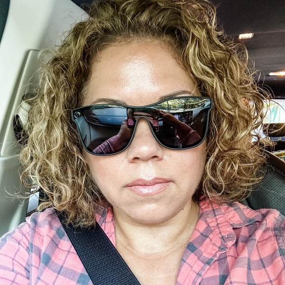 Meet your Posher, Solana - Picture 1 of 1